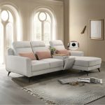 RIGHT FROM MAIN VIEW