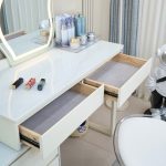 KURSK Glass Top LED Mirror Expandable Dressing Table Set - Image 9