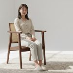 ABBY Solid wood Lounge Chair-Walnut - Image 2