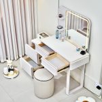 DAVOS LED Mirror Expandable Dressing Table Set - Image 4