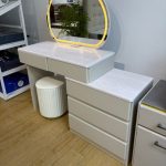 LEGACY Expandable LED Mirror Dressing Table Set - Image 3