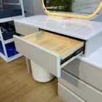 LEGACY Expandable LED Mirror Dressing Table Set - Image 5